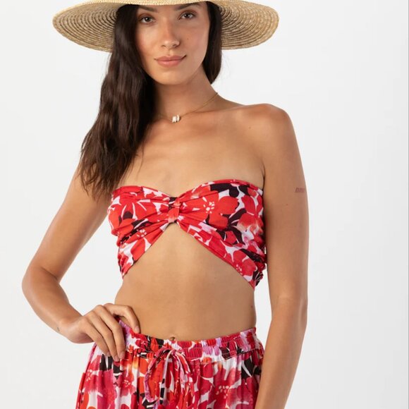 Tiare Hawaii Tops - 🌺 Tiare Hawaii Floral Smocked Crop Top - M/L